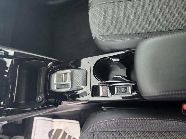 Peugeot 208 image 3