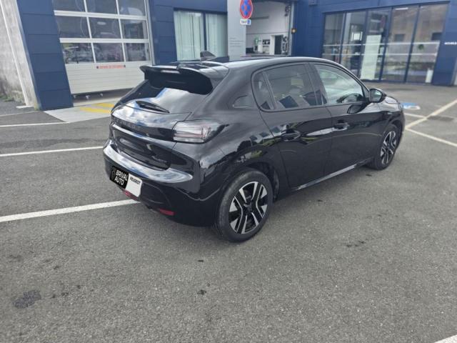 Peugeot 208 image 8