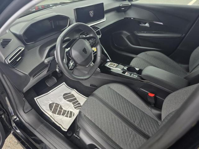 Peugeot 208 image 7