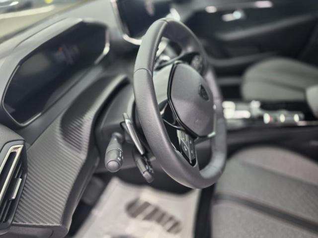 Peugeot 208 image 9