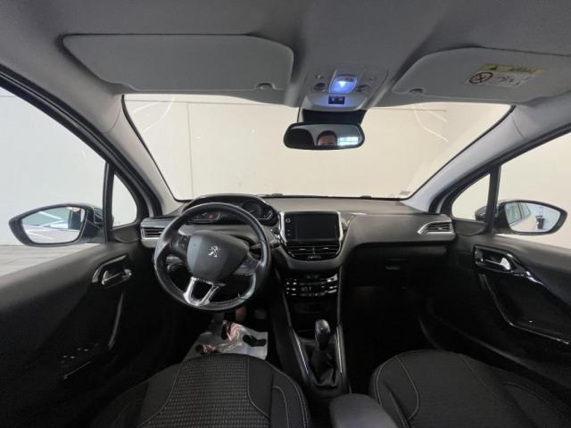 Peugeot 208 image 5