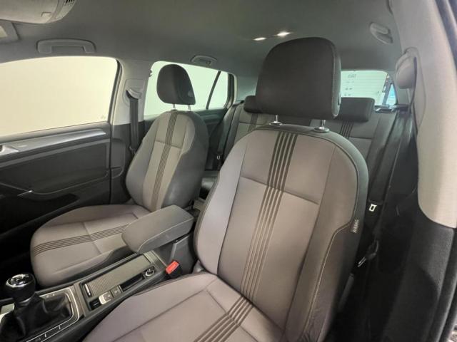 Volkswagen Golf image 8