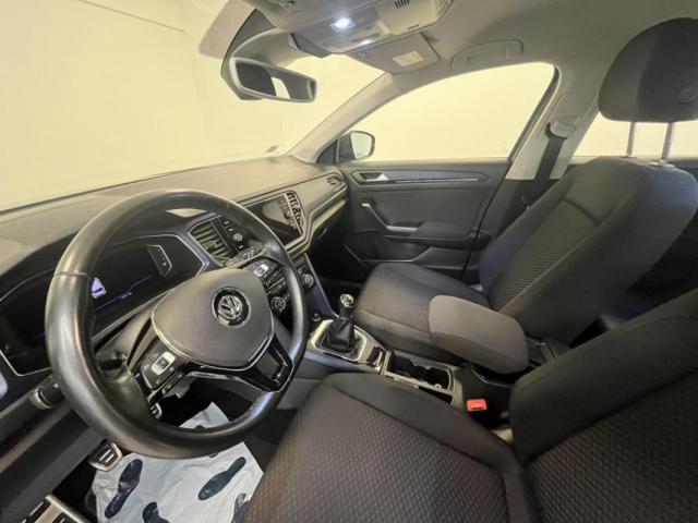 Volkswagen T-Roc image 6