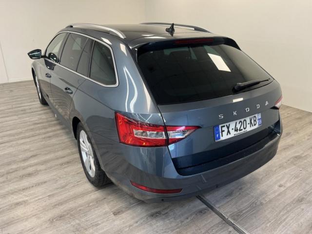 Skoda Superb Combi image 4
