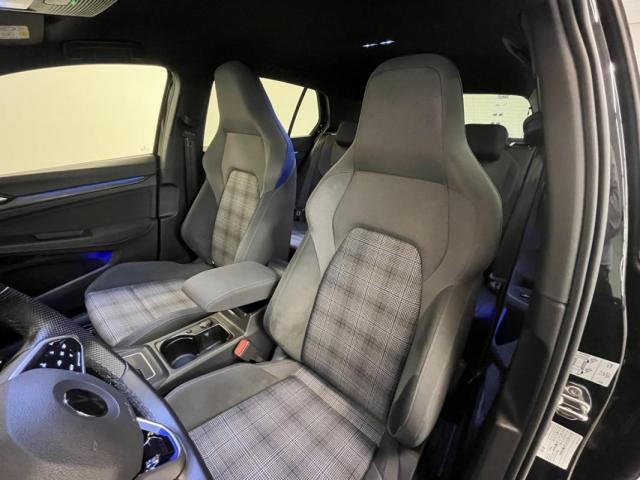 Volkswagen Golf image 9