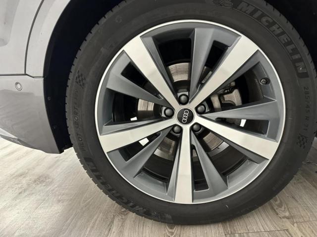 Audi Q8 image 4