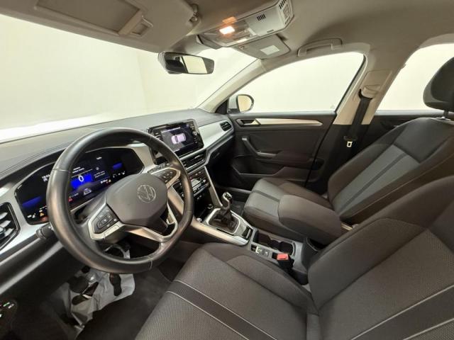 Volkswagen T-Roc image 8