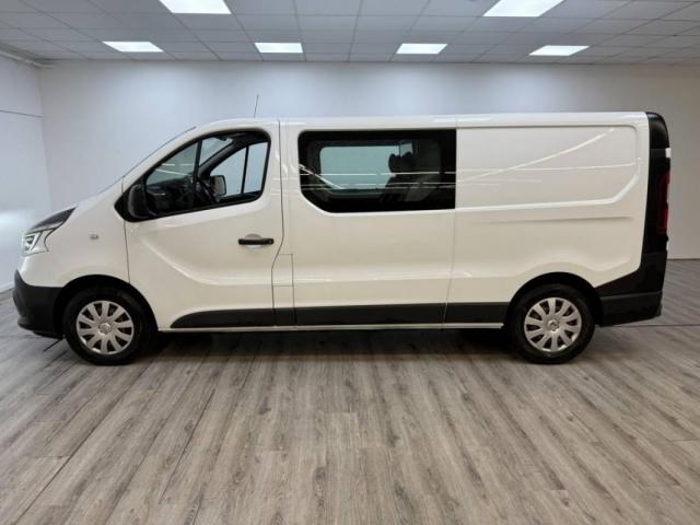 Renault Trafic image 2