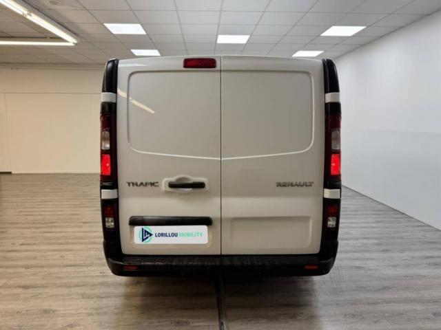 Renault Trafic image 8