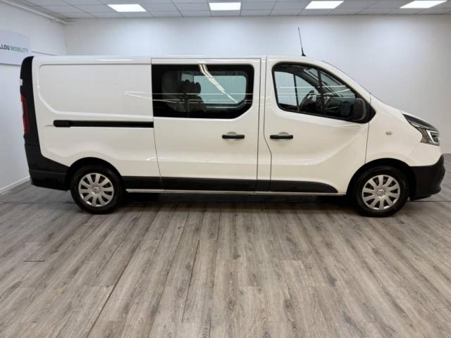 Renault Trafic image 1