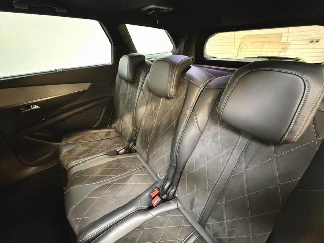 Peugeot 5008 image 1