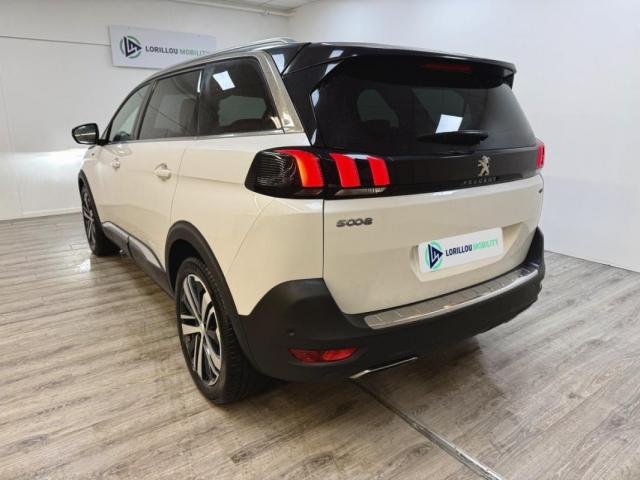 Peugeot 5008 image 6