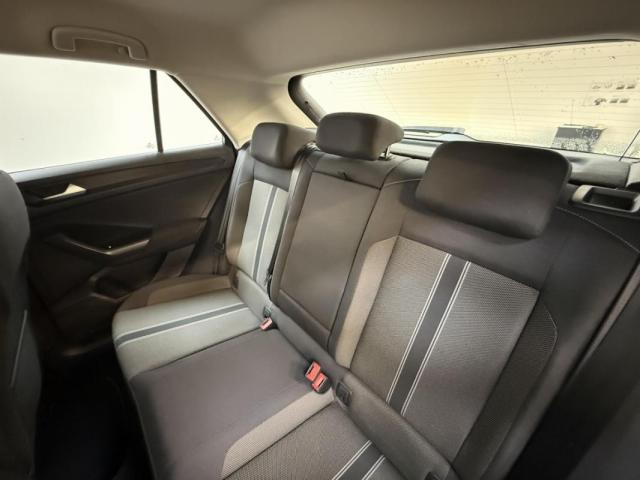 Volkswagen T-Roc image 6