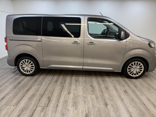 Peugeot Traveller image 9