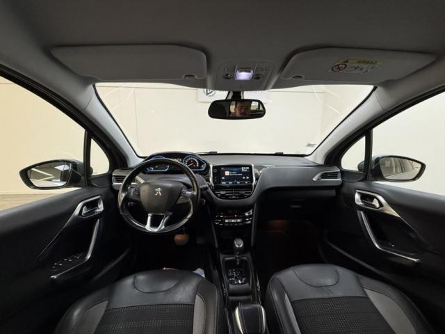 Peugeot 2008 image 8