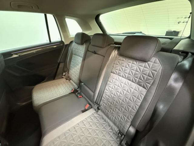 Volkswagen Tiguan image 8
