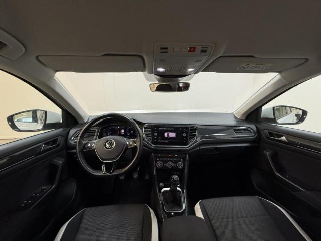 Volkswagen T-Roc image 7