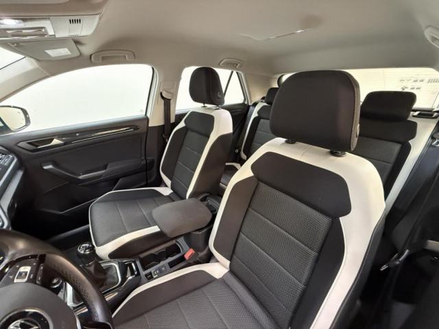 Volkswagen T-Roc image 4