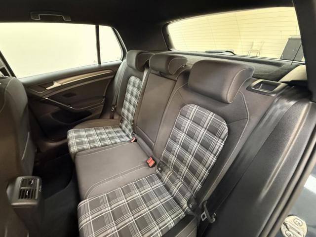 Volkswagen Golf image 2