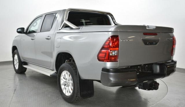 Toyota Toyota Hilux 2.4 D 150 Ch Double Cab 4x4 image 7