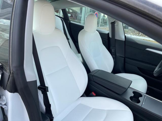 Tesla Tesla Model 3 Performance image 2