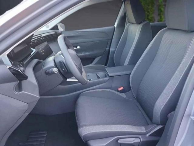 Peugeot 308 image 1