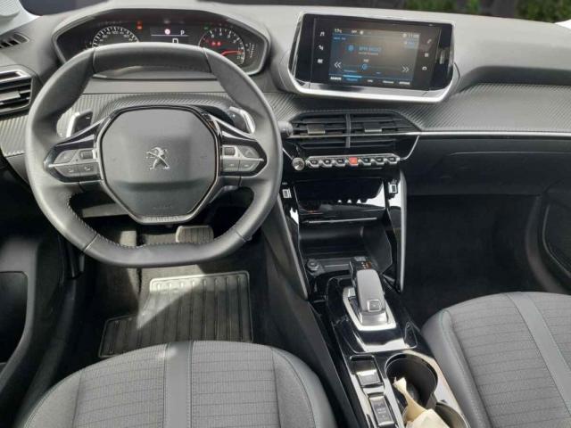Peugeot 208 image 7