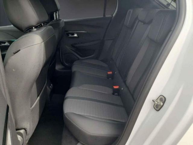 Peugeot 208 image 2