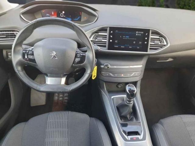 Peugeot 308 image 8