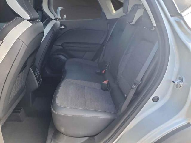 Renault Captur image 2