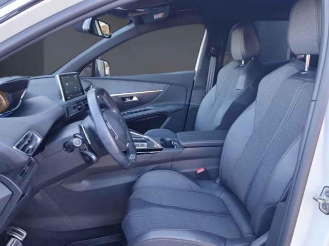 Peugeot 3008 image 2