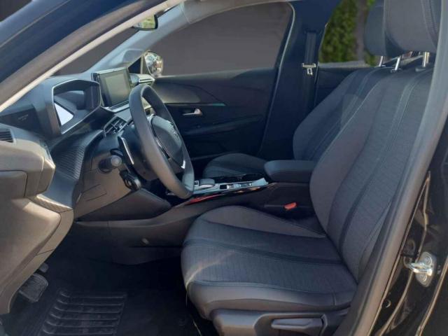 Peugeot 208 image 1