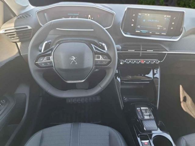 Peugeot 208 image 7