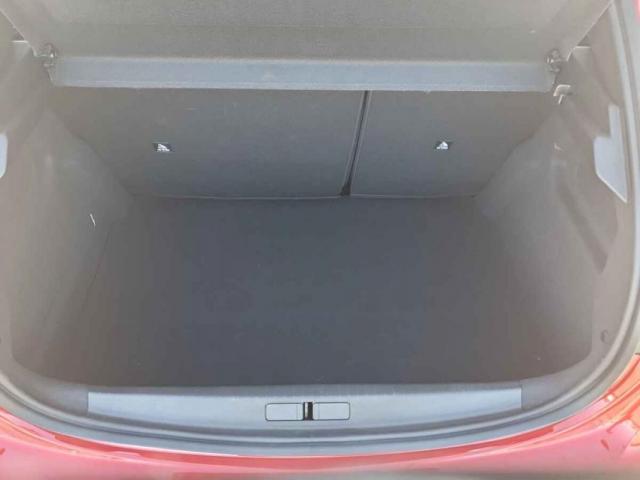Peugeot 208 image 3