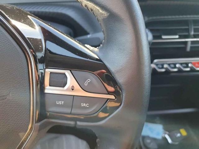 Peugeot 208 image 4