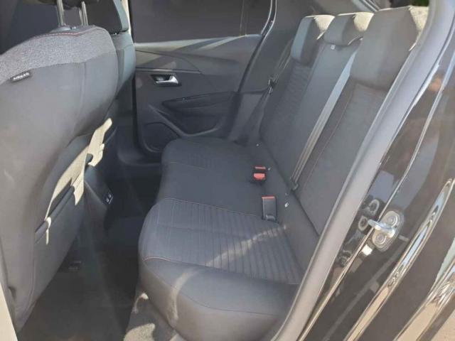 Peugeot 208 image 2