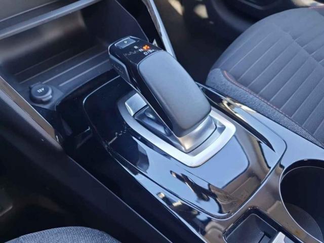 Peugeot 208 image 7