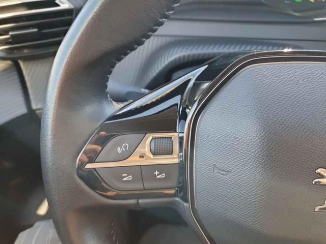 Peugeot 208 image 5