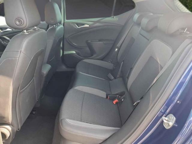 Opel Astra image 8