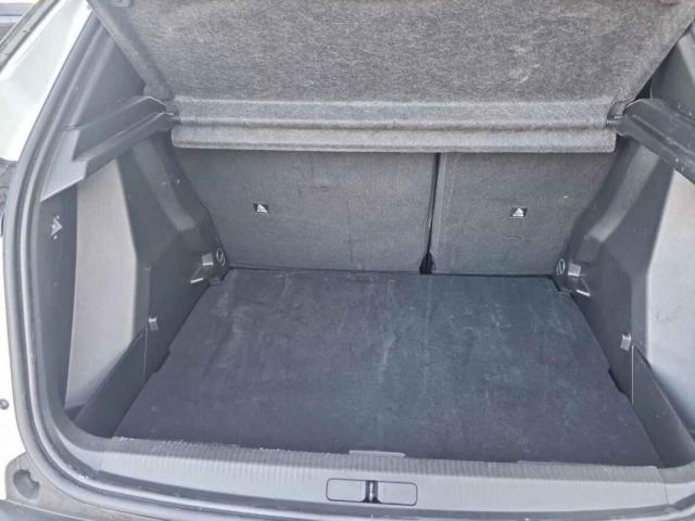 Peugeot 2008 image 8