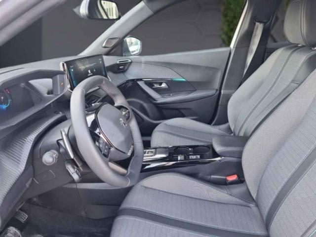 Peugeot 2008 image 6