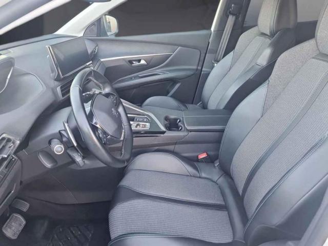 Peugeot 3008 image 8