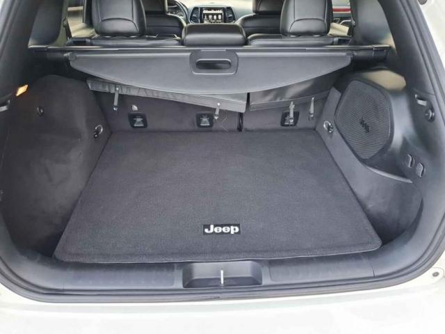 Jeep Cherokee image 4