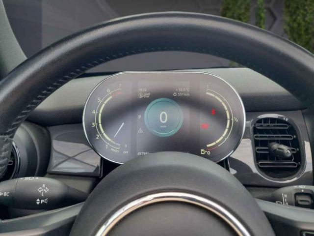 Mini Cabrio image 6