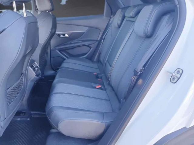 Peugeot 3008 image 8
