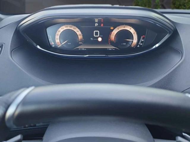 Peugeot 3008 image 2