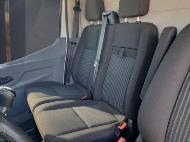 Ford Transit image 6