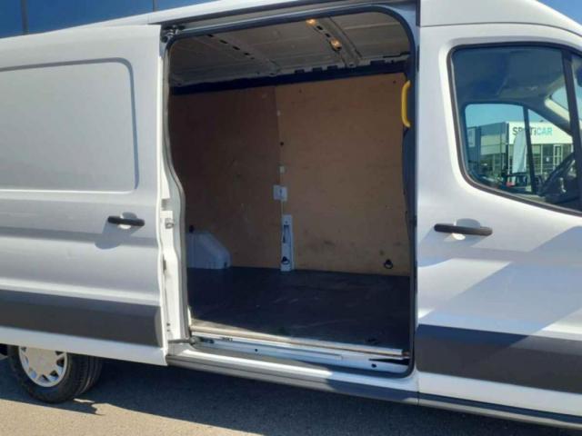 Ford Transit image 3