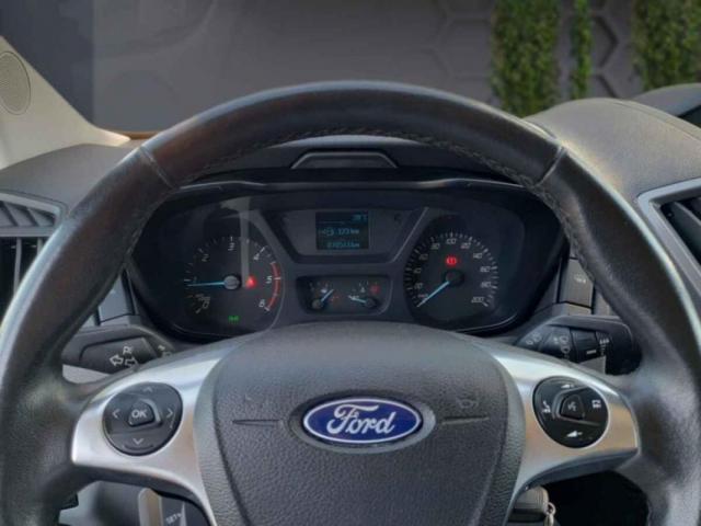 Ford Transit image 8