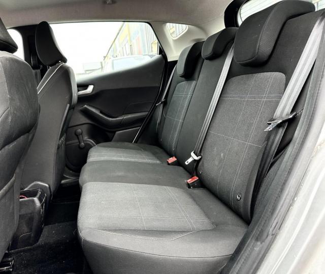 Ford Fiesta image 8